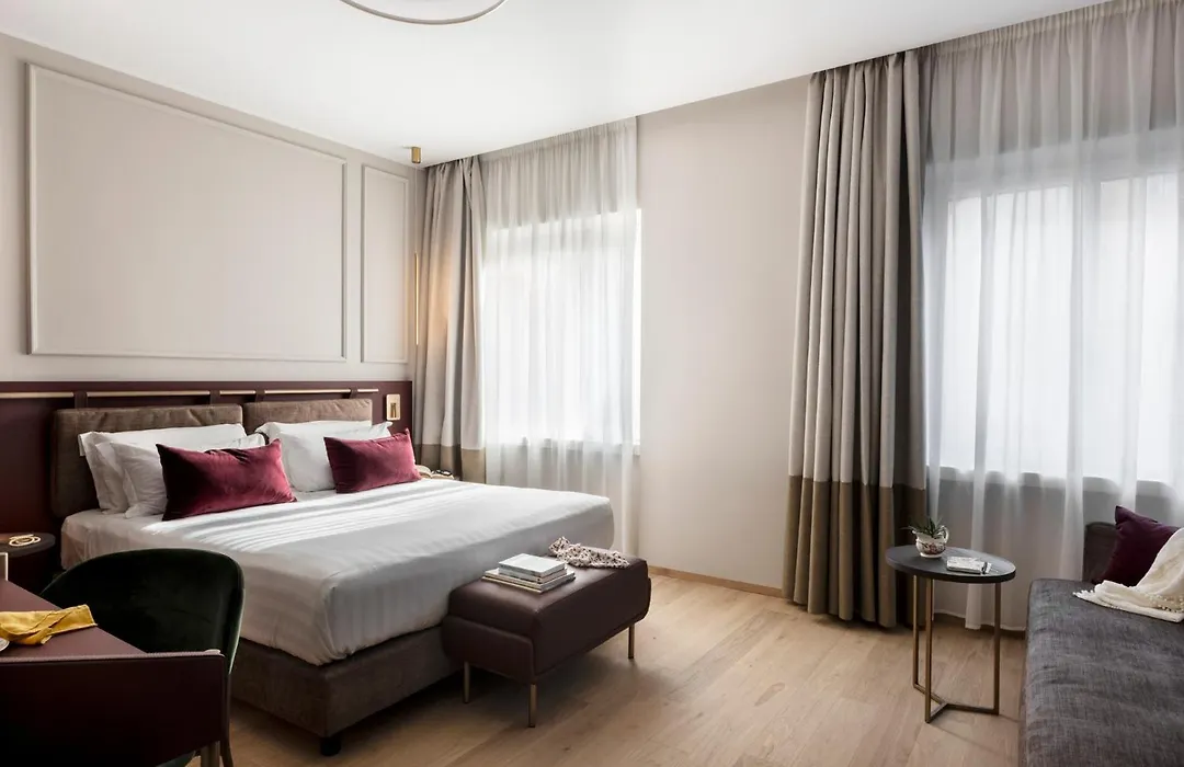Adoro Hotel-1